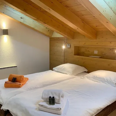 Port Croz Apartment *